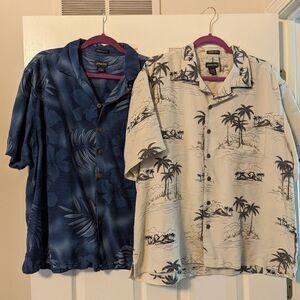 LOT OF 2 St. Johns Bay Mens Size Extra Large Button-Up Shirt